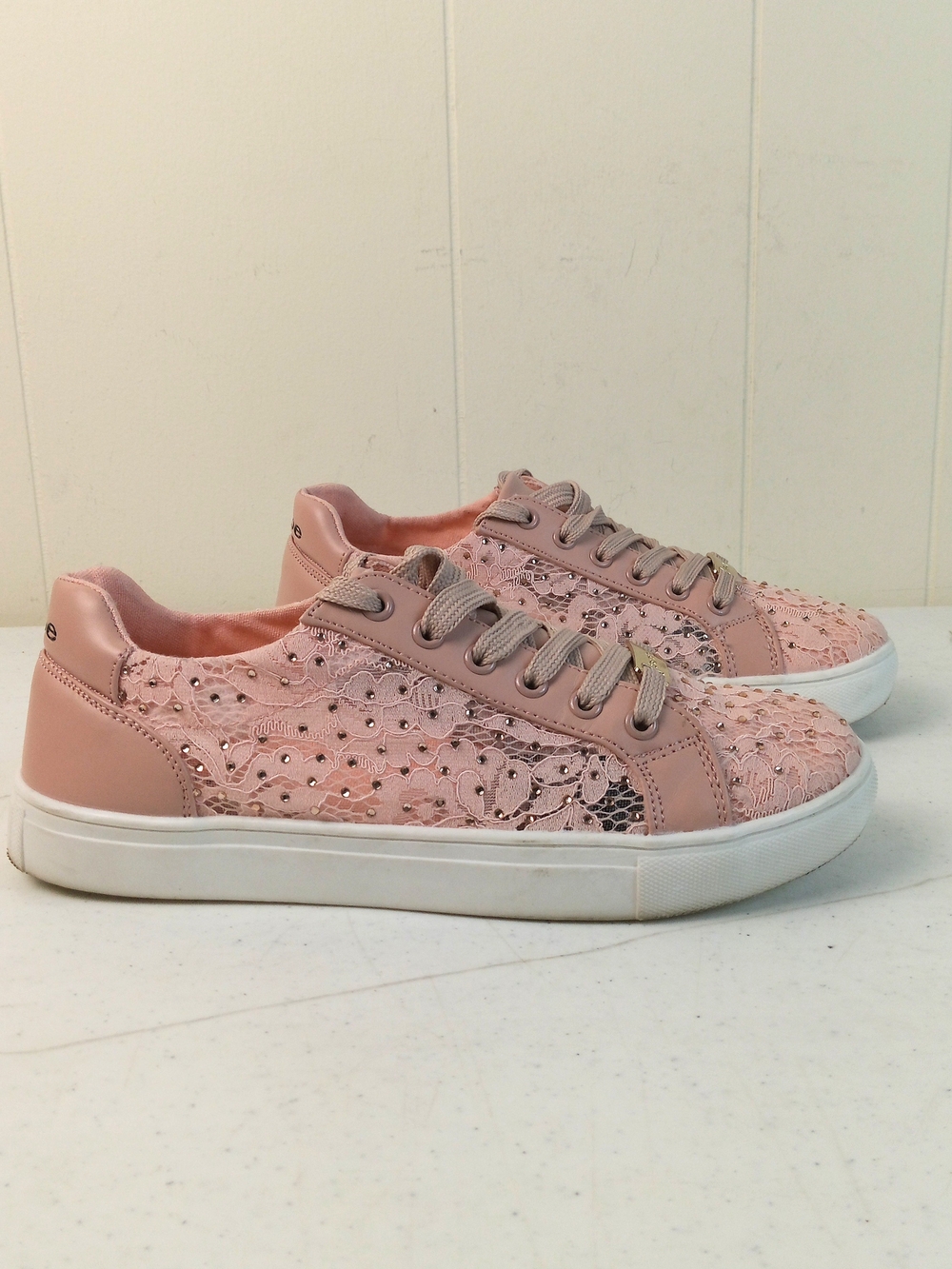 Bebe Pink Sequin Lace Fashion Sneakers Women Size 8 Low Top